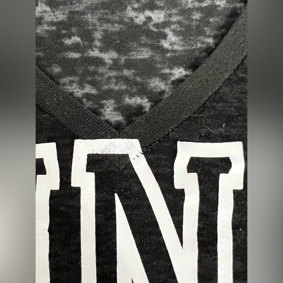 Victoria Secret PINK black logo tee women’s size XS - Picture 6 of 8